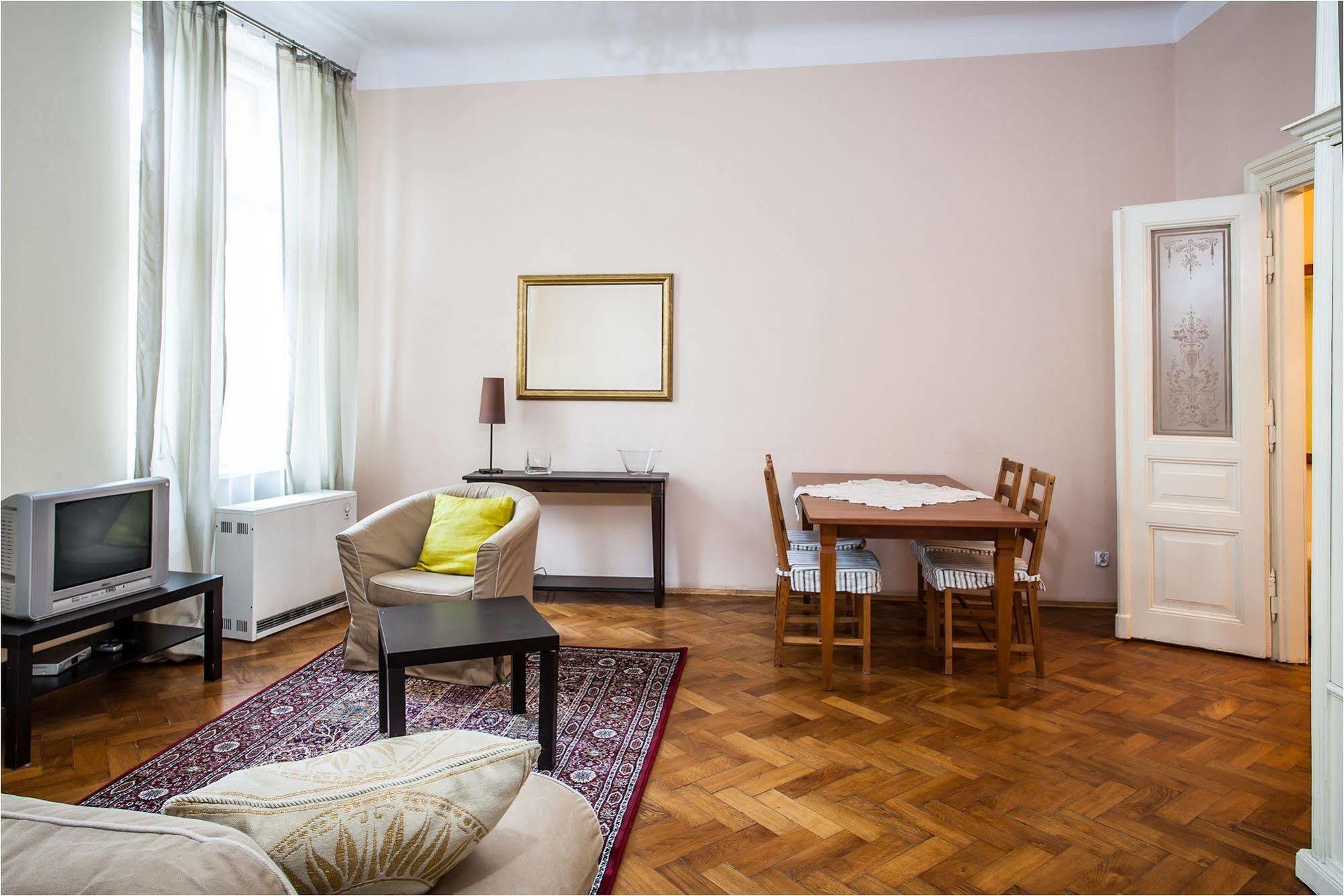 Apartamenty Muzyczny Krakow Ngoại thất bức ảnh