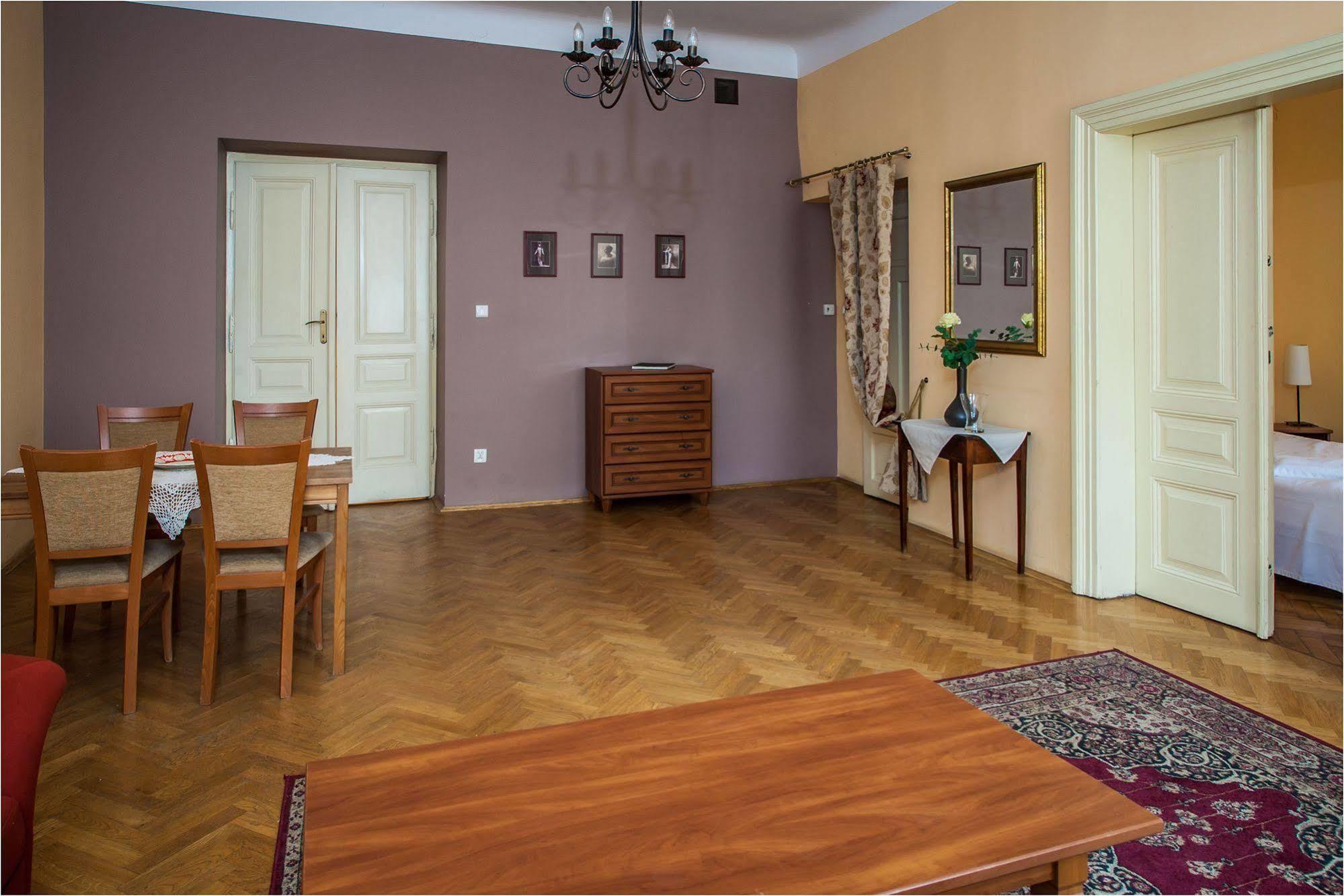 Apartamenty Muzyczny Krakow Ngoại thất bức ảnh